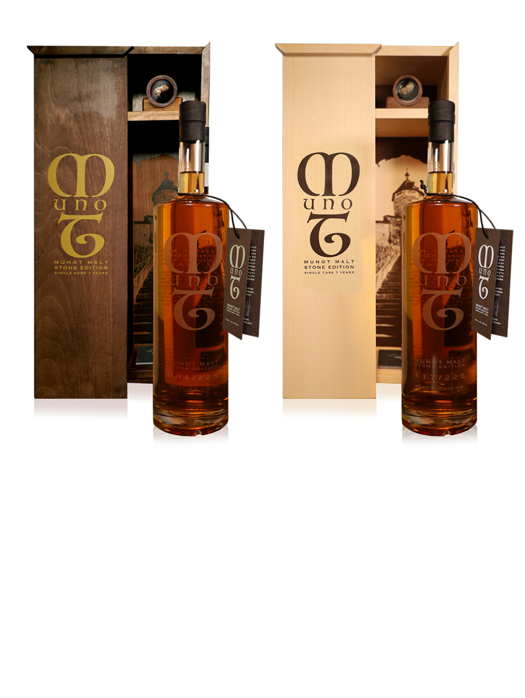 Durchsichtige Flasche mit 150 cl Inhalt, abgefüllt mit dem Falken Munot Malt Stone Marker's Mark 7 Years limited Edition. Dazu eine dunkle, hochwertige Holzbox mit Gravur des Munots.